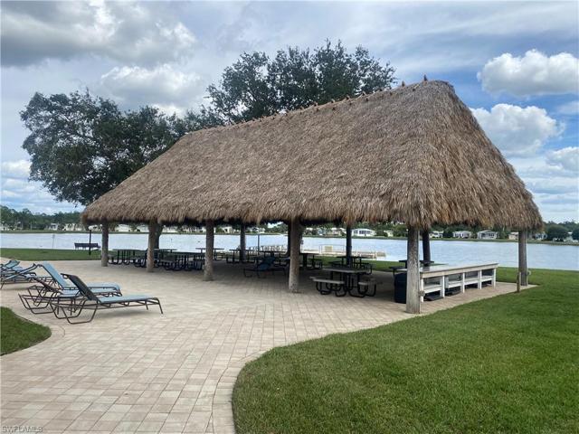 Tiki overlooking small boat docks