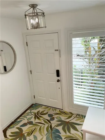 964  8th S AVE, Naples, FL 34102
