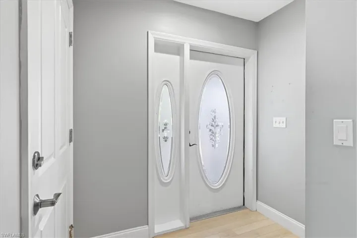 7215 Hendry Creek Dr, Fort Myers, Florida 33908