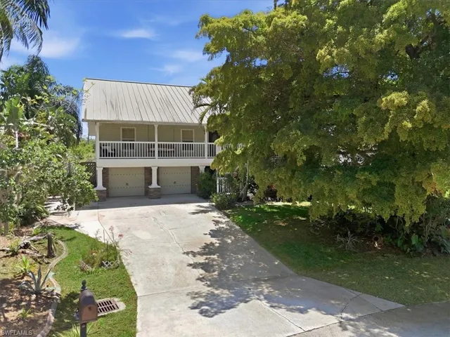 7215 Hendry Creek Dr, Fort Myers, Florida 33908