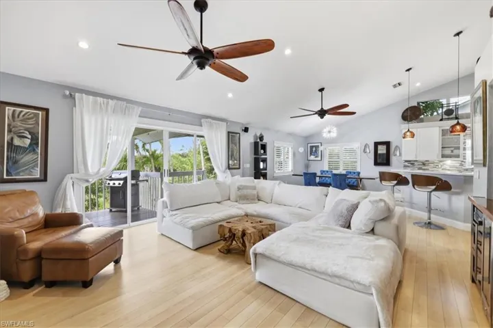 7215 Hendry Creek Dr, Fort Myers, Florida 33908