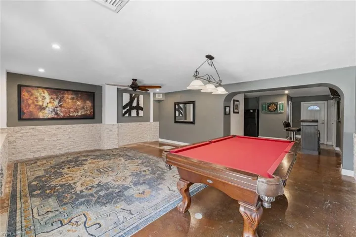 7215 Hendry Creek Dr, Fort Myers, Florida 33908