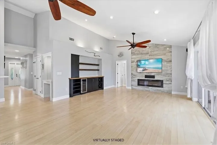 7215 Hendry Creek Dr, Fort Myers, Florida 33908