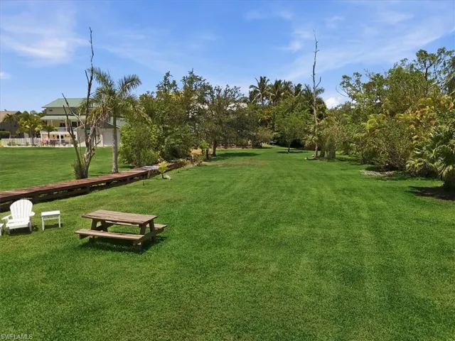 7215 Hendry Creek Dr, Fort Myers, Florida 33908