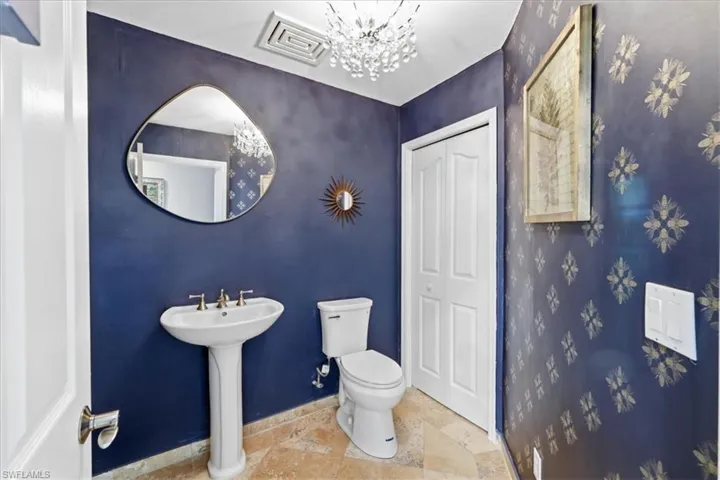 7215 Hendry Creek Dr, Fort Myers, Florida 33908