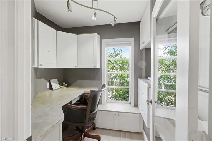7215 Hendry Creek Dr, Fort Myers, Florida 33908