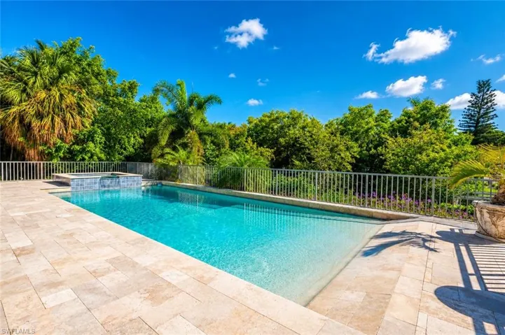 5042 Seahorse Ave, Naples, Florida 34103
