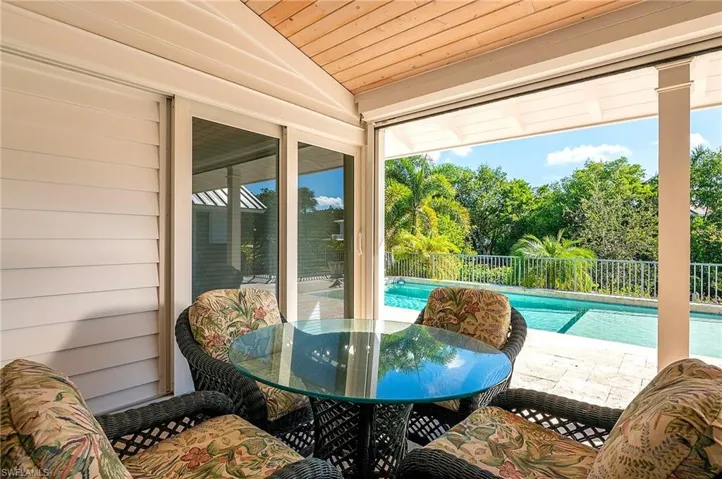 5042 Seahorse Ave, Naples, Florida 34103