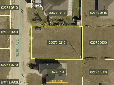 Aerial map of property and surrounding area