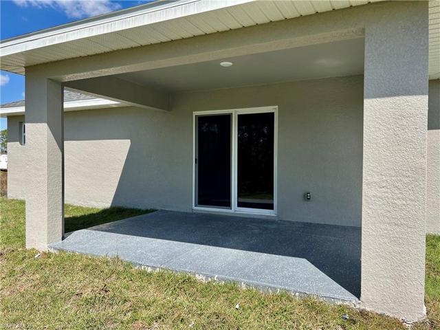407  Yolanda  ST, Lehigh Acres, FL 33972