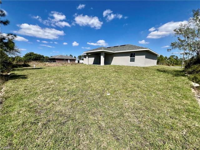 407  Yolanda  ST, Lehigh Acres, FL 33972