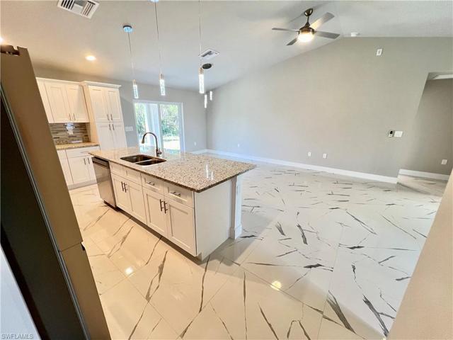 407  Yolanda  ST, Lehigh Acres, FL 33972