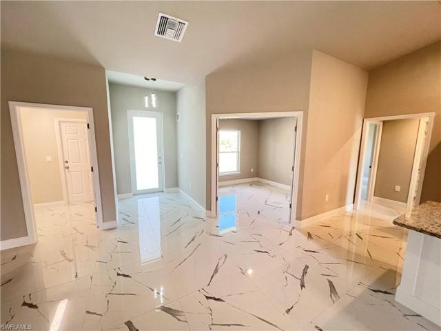 407  Yolanda  ST, Lehigh Acres, FL 33972