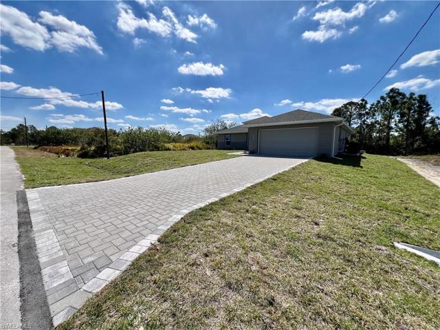 407  Yolanda  ST, Lehigh Acres, FL 33972