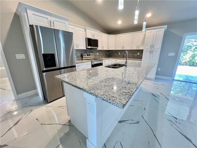 407  Yolanda  ST, Lehigh Acres, FL 33972