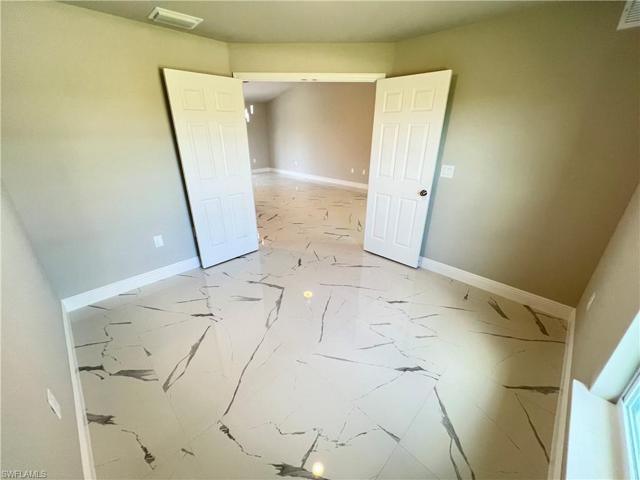 407  Yolanda  ST, Lehigh Acres, FL 33972