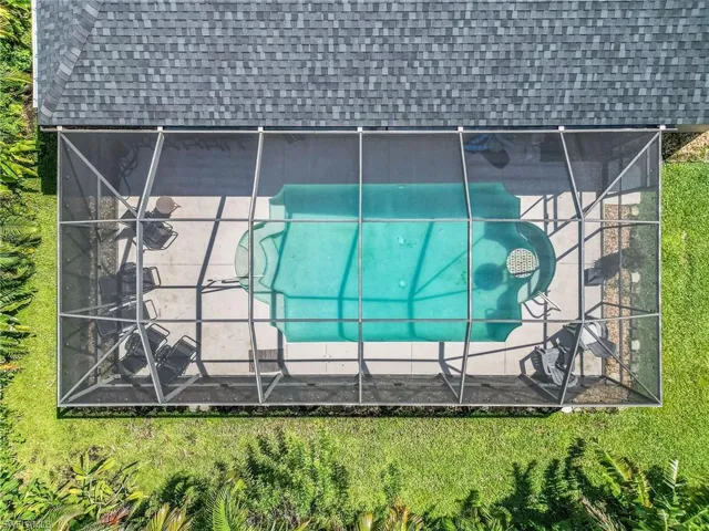 Bird's eye view of property