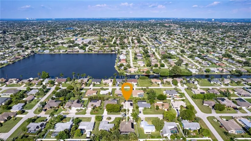 Birds eye view of property