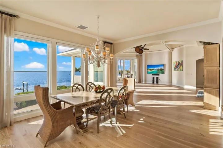 View from the dining area into the living area - again those amazing views!