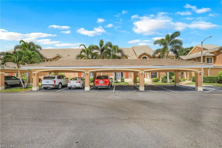 28072  Cavendish  CT, Bonita Springs, FL 34135