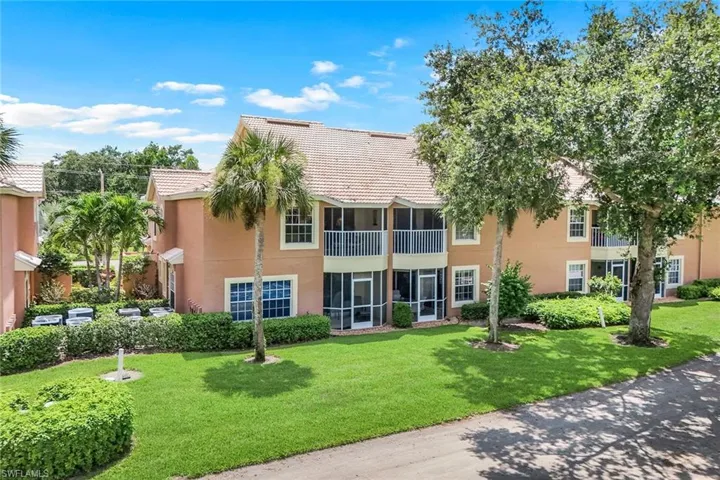 28072  Cavendish  CT, Bonita Springs, FL 34135
