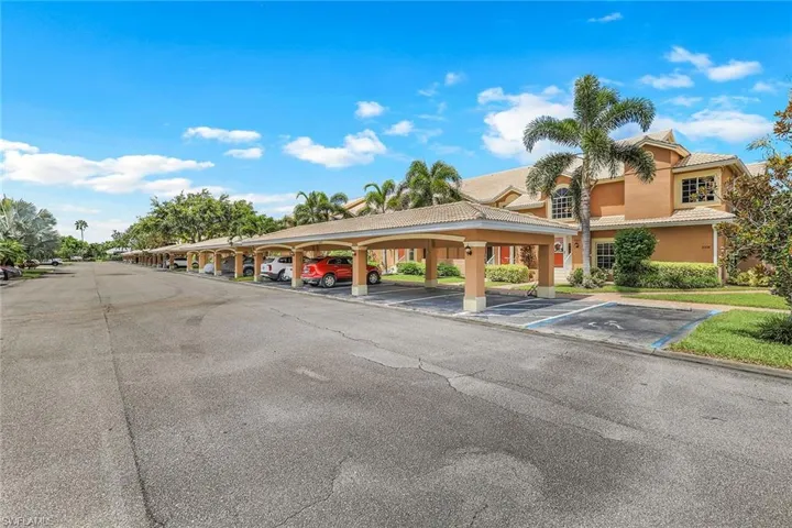 28072  Cavendish  CT, Bonita Springs, FL 34135