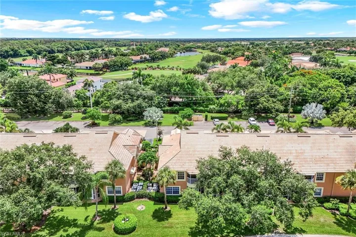 28072  Cavendish  CT, Bonita Springs, FL 34135