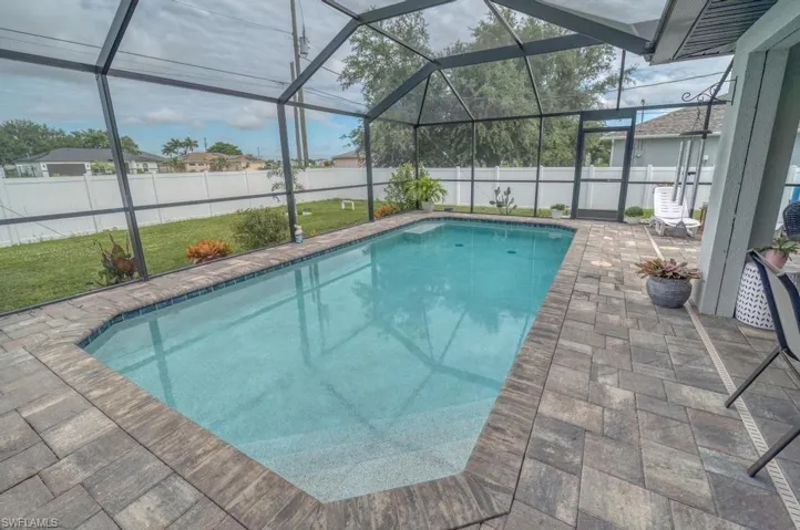 1502 NE 7th  PL, Cape Coral, FL 33909