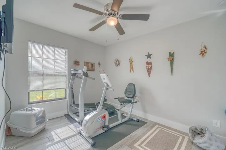 1502 NE 7th  PL, Cape Coral, FL 33909