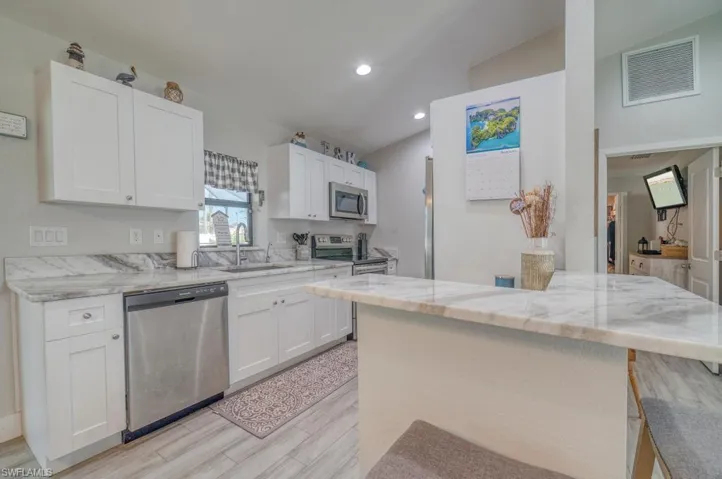 1502 NE 7th  PL, Cape Coral, FL 33909