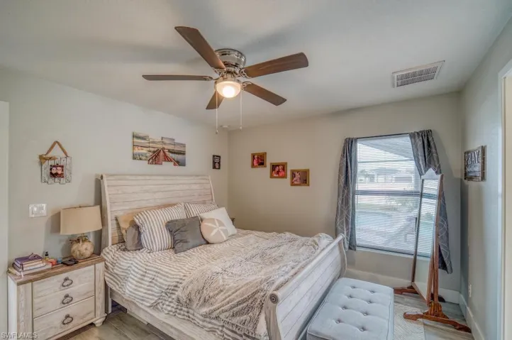 1502 NE 7th  PL, Cape Coral, FL 33909