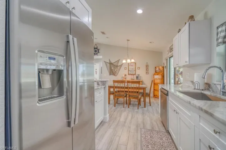 1502 NE 7th  PL, Cape Coral, FL 33909