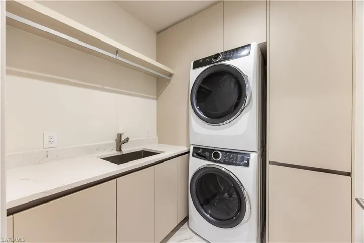 5100 Seagrass Blvd 202, Bonita Springs, Florida 34134