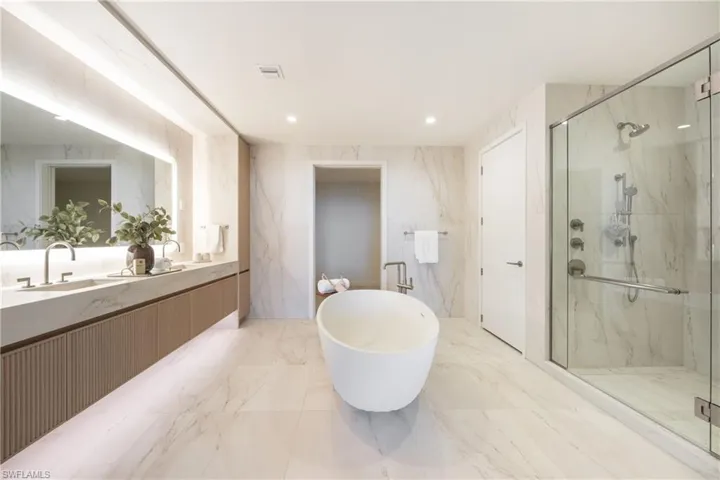 5100 Seagrass Blvd 202, Bonita Springs, Florida 34134