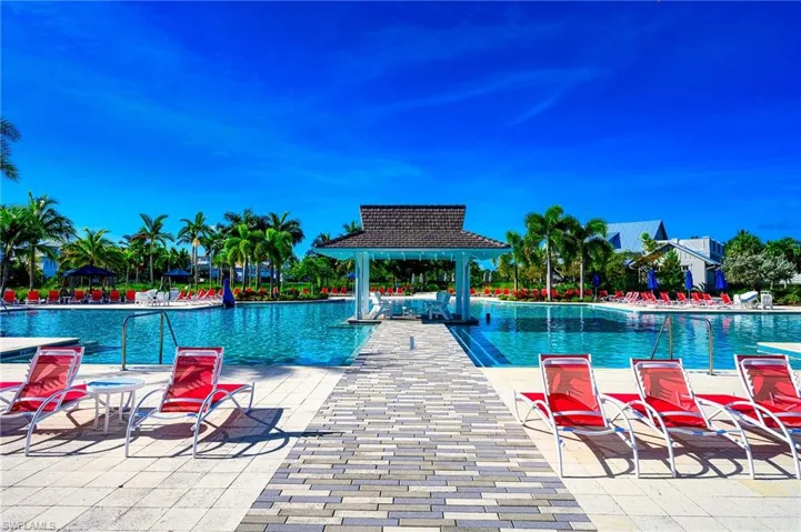 6561  Dominica  DR, Naples, FL 34113