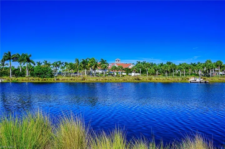 6561  Dominica  DR, Naples, FL 34113
