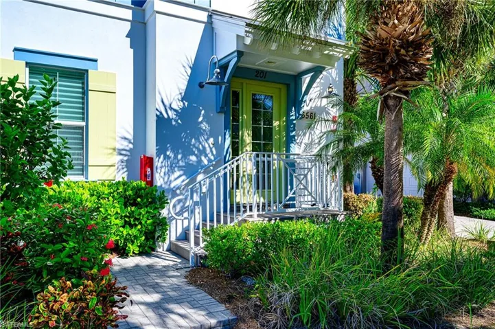 6561  Dominica  DR, Naples, FL 34113