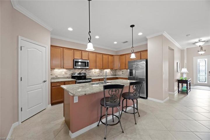 Lovely upgraded kitchen with plenty of cabinet space