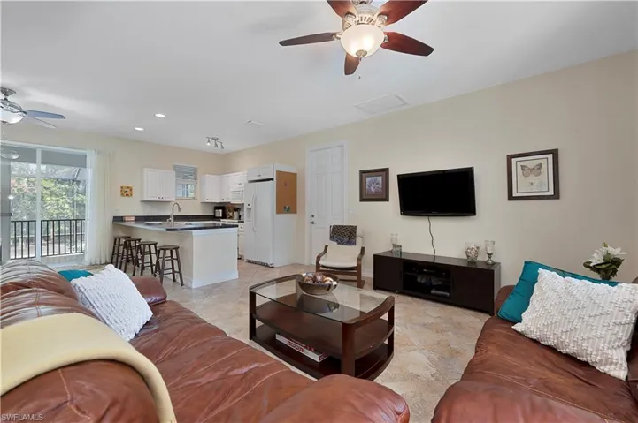 Living Room/Kitchen