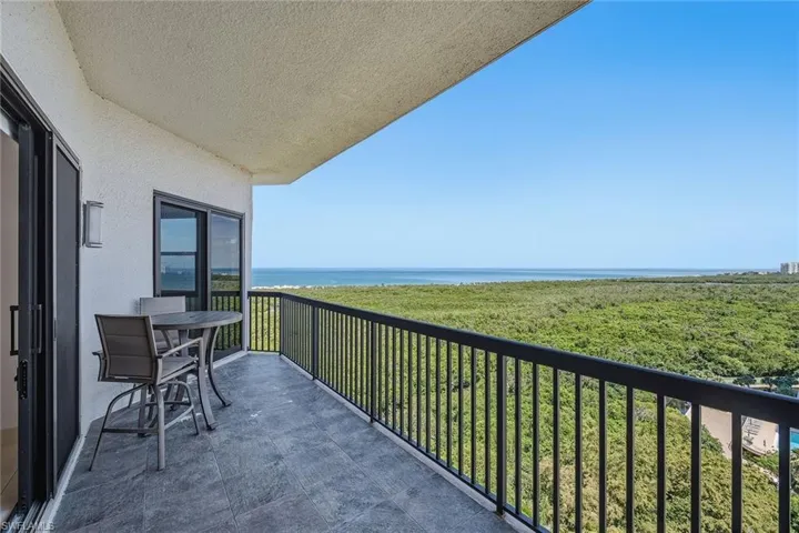 6075 Pelican Bay Blvd C, Naples, Florida 34108