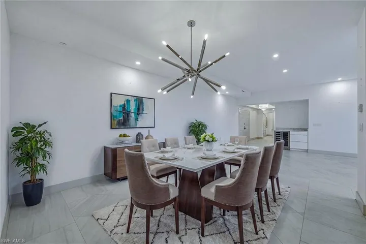 6075 Pelican Bay Blvd C, Naples, Florida 34108