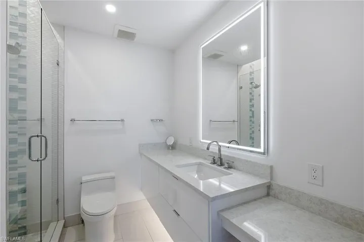 6075 Pelican Bay Blvd C, Naples, Florida 34108