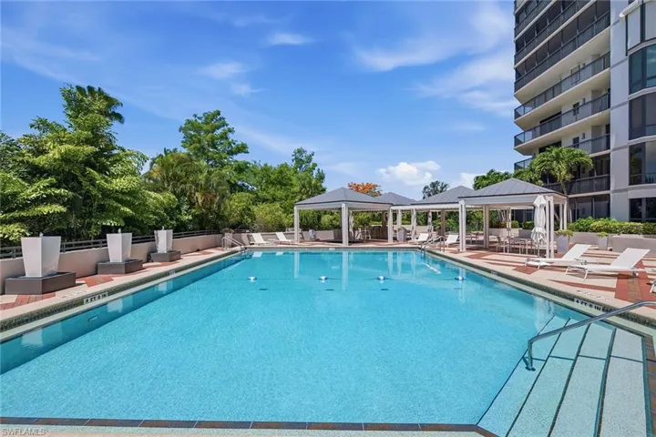 6075 Pelican Bay Blvd C, Naples, Florida 34108