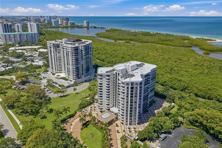 6075 Pelican Bay Blvd C, Naples, Florida 34108