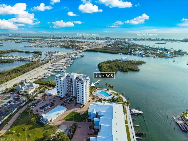 Conveniently located minutes away from the beaches with direct boating access to the Gulf