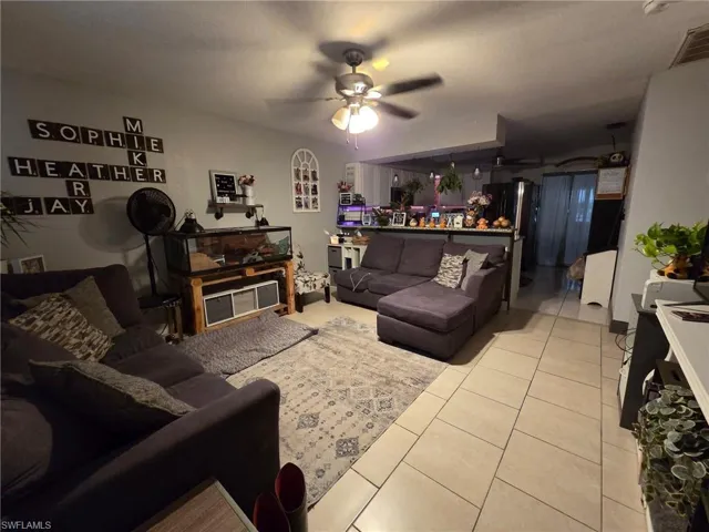1026 Ne 8th Pl, Cape Coral, Florida 33909