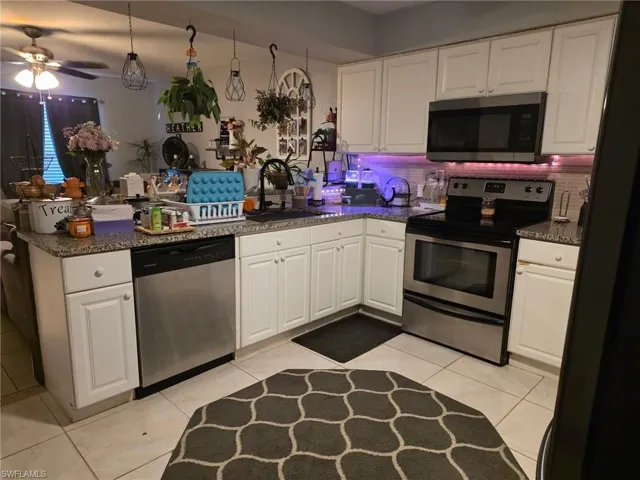 1026 Ne 8th Pl, Cape Coral, Florida 33909