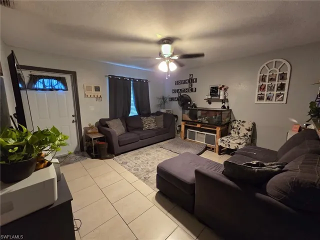 1026 Ne 8th Pl, Cape Coral, Florida 33909