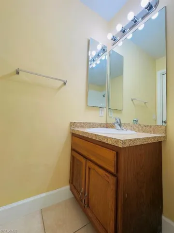 5046 Jones Dr, Lehigh Acres, Florida 33973