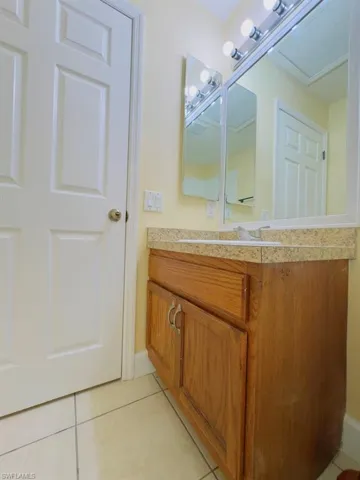 5046 Jones Dr, Lehigh Acres, Florida 33973